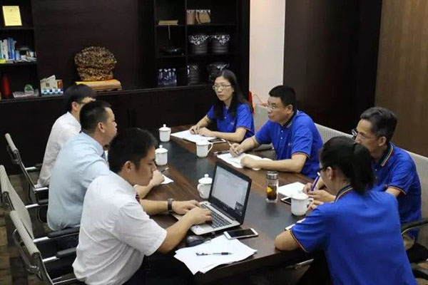 強(qiáng)強(qiáng)聯(lián)手 共建“論壇”